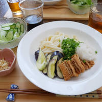 なすときつねのぶっかけうどん