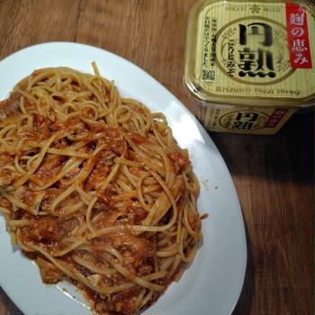 トマト味噌と鯖缶のリングイネ