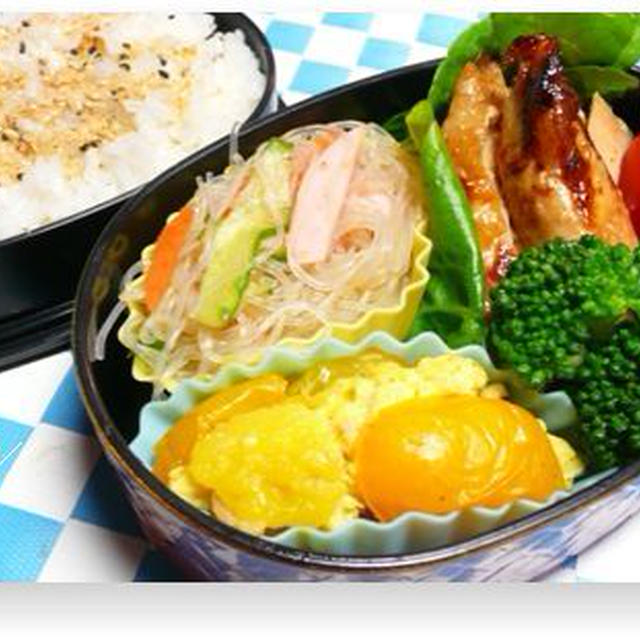 グリル直火焼きチキン＆中華春雨・・お弁当♪
