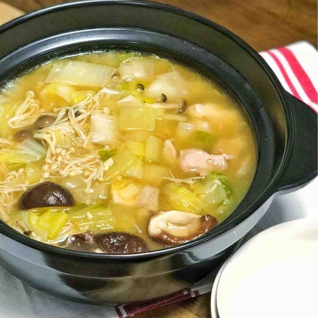 風邪撃退鍋第2弾！生姜とニンニクたっぷりスープの温か鶏鍋