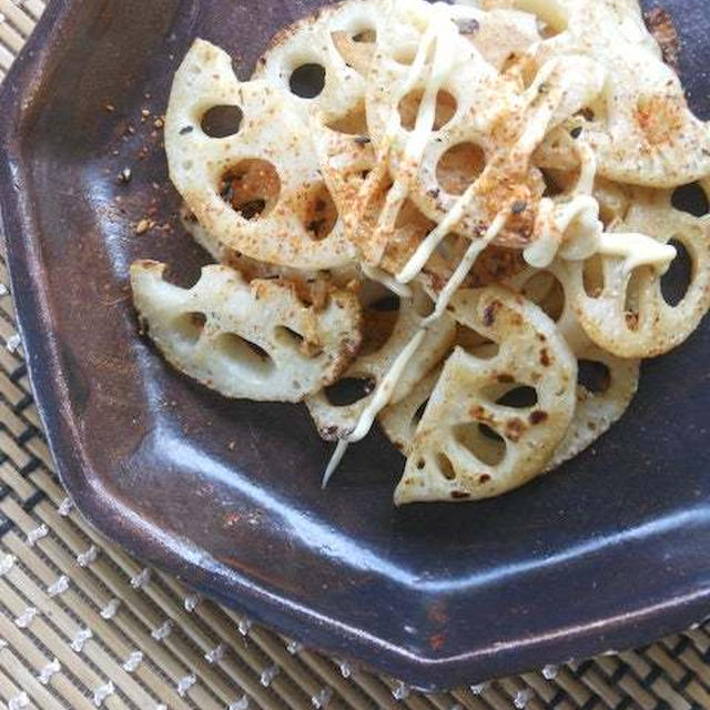 おうち居酒屋の簡単おつまみ！こんがりマヨ醤油が香ばしい〜焼きレンコンのマヨ醤油。