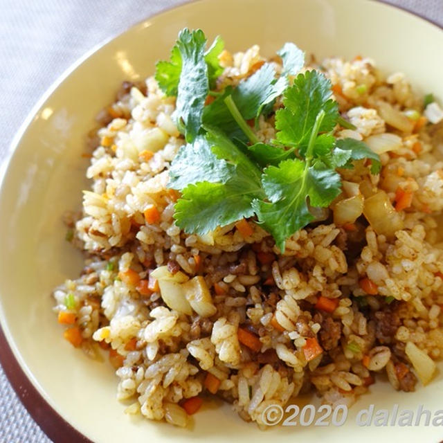 【レシピ】カレーチャーハン パラッと美味しいスパイシー炒飯