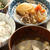 肉じゃが、春菊の白和えで朝ごはん