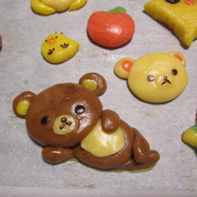子どもが作ったリラックマクッキーなど