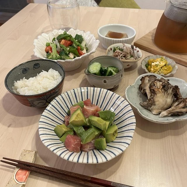 なにを食べる？！