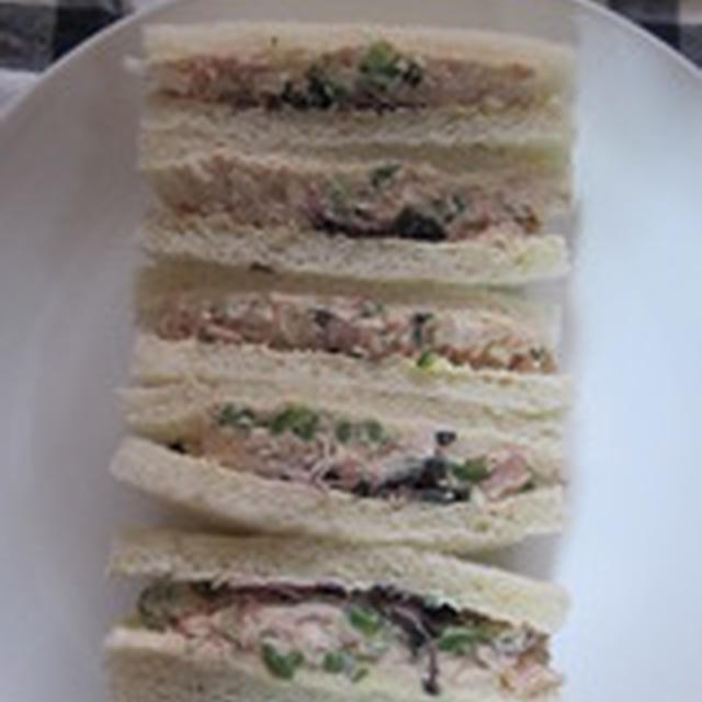 「三度豆のツナサンド」