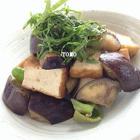 簡単！ナスと厚揚げのさっぱり甘酢炒め