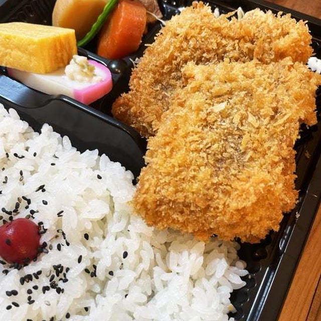 知床産あぶらかれいのフライ弁当 〜noboru 魚武商店〜