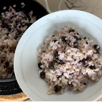 もち麦たっぷり雑穀ごはん