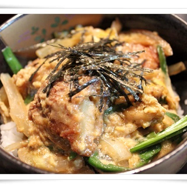 チキンカツニラ玉丼