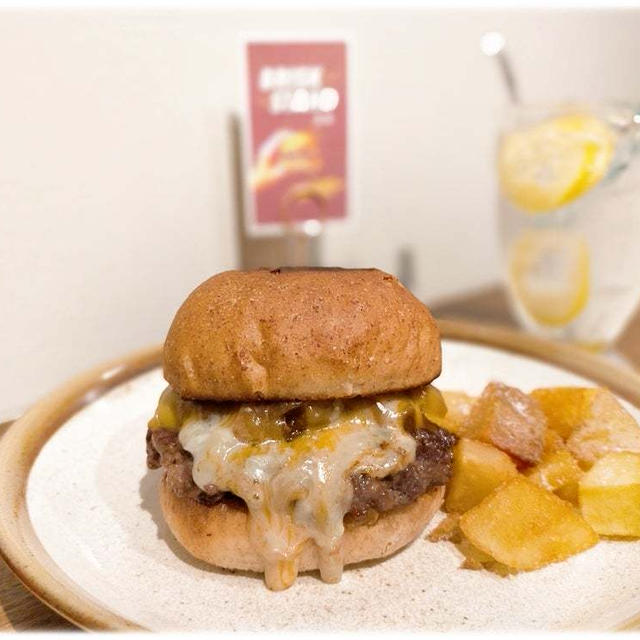 リピ☆「BRISKSTAND ASAKUSA（ブリスクスタンド浅草）」ブルーチーズバーガー