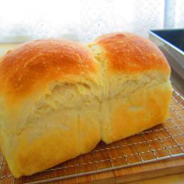 ﾐﾆ食ﾊﾟﾝを焼いて、ﾋﾟｻﾞﾄｰｽﾄ～♪ﾐｯｸｽﾄﾞﾗｲﾌﾙｰﾂのﾊﾟﾝ♪