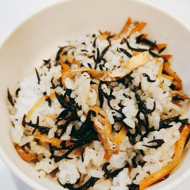 【レシピ】無性に食べたくなった混ぜごはん♡ひじきごはん