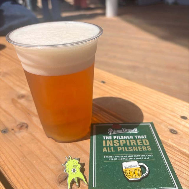 万博　チェコのビールとテイクアウトお料理　レネに会う
