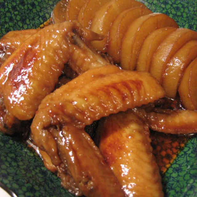 手羽先のさっと甘辛煮込み　ピリ辛風味☆