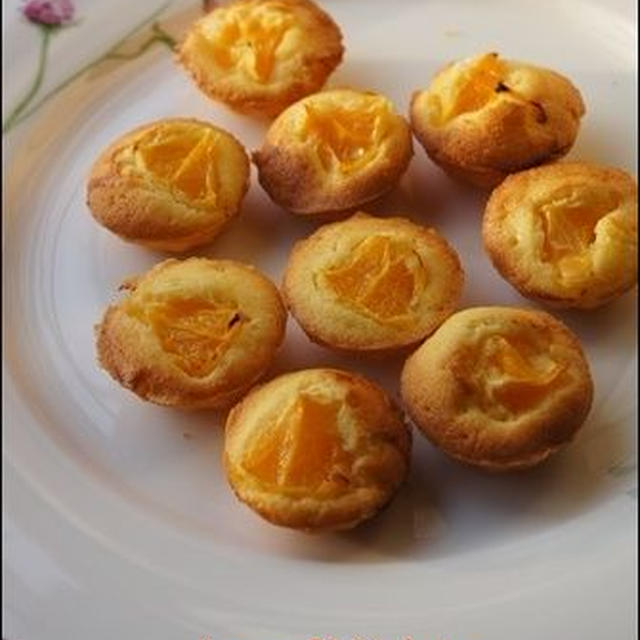 オレンジなお菓子♪ ジューシーなフレッシュオレンジプチフールのレシピ。