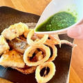 Calamari fritti con salsa di basilico イカのフリット・バジルソース添え