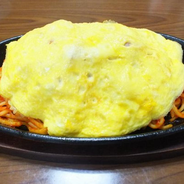 卵乗せナポリタン