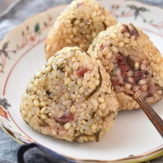 プチプチおいしい！食物繊維たっぷりの「もち麦」で正月太り対策