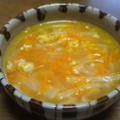 鶏ひき肉と人参と大根の生姜いりいしる風味のスープ