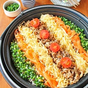 年越しそばはこれに決まり！？ホットプレートでカラフル瓦そば！！