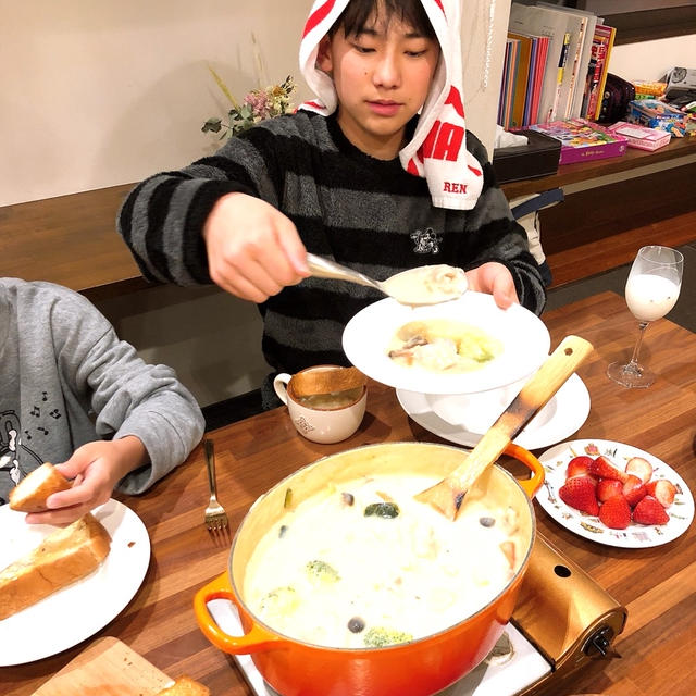 晩御飯はシチューを食べました〜！！