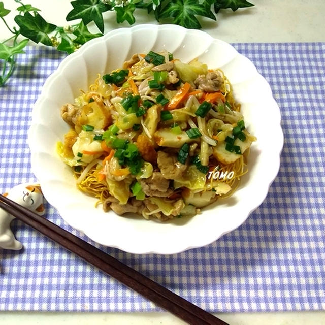 家にあるもので♪キャベツとさつま揚げのピリ辛皿うどん