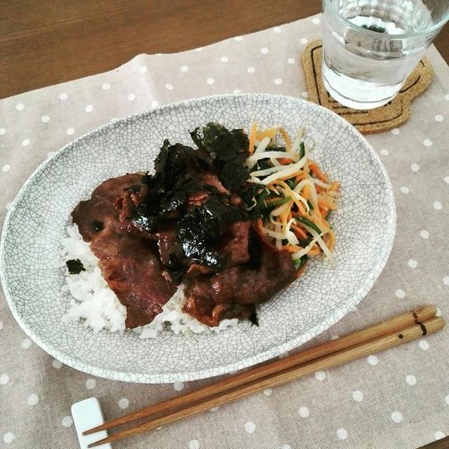 春休みのお昼ごはん。簡単に、でもかなりワクワク『焼き肉丼』♪