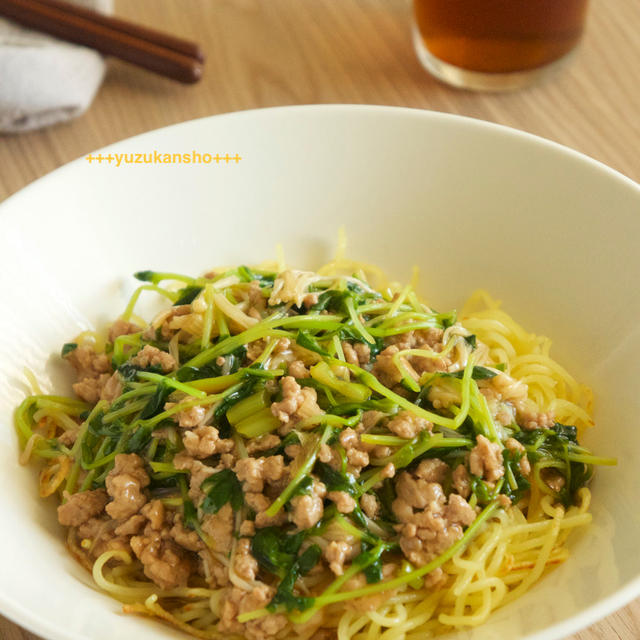 豆苗と豚ひき肉のあんかけ焼きそば