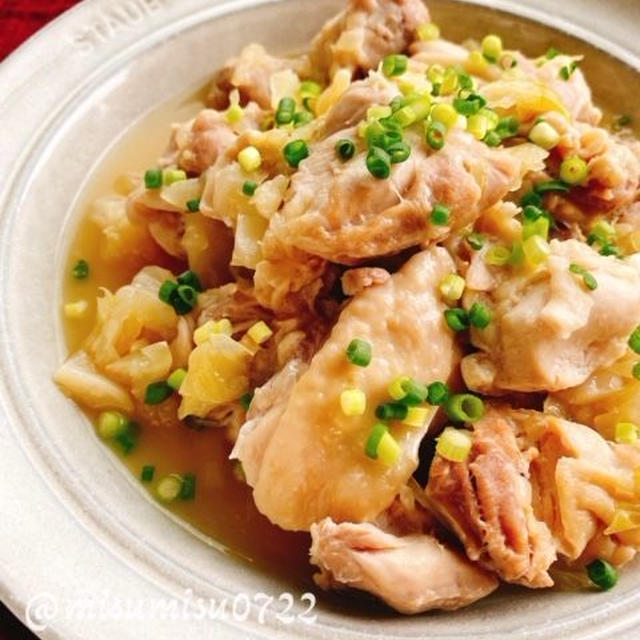 staubで鶏もも肉のキャベツ煮込み(動画レシピ)/Chicken thigh simmered with Cabbage.