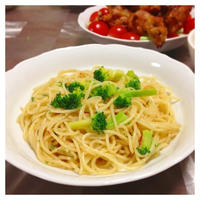 早ゆでパスタとブロッコリーでペペロンチーノ