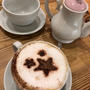 カプチーノにはココアパウダー