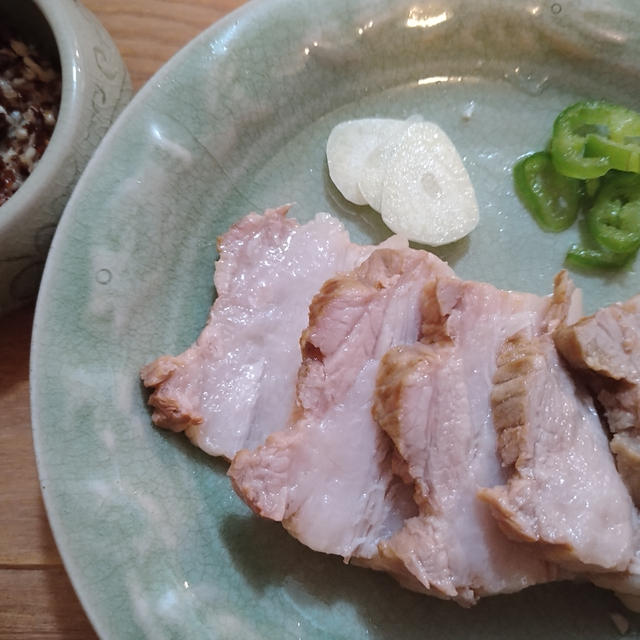 ゆで豚～「賢い山村生活」の料理です♪