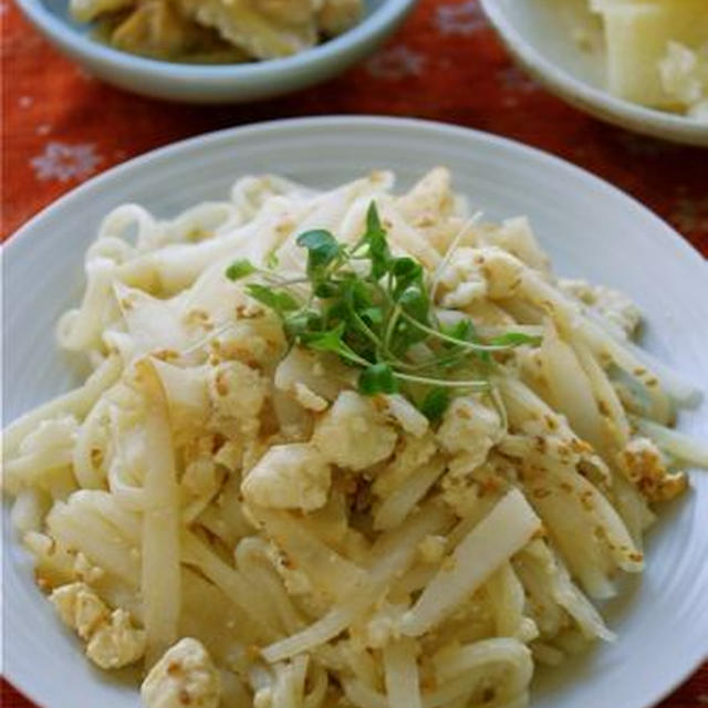 ホロホロ豆腐と大根のまっしろ焼きうどん