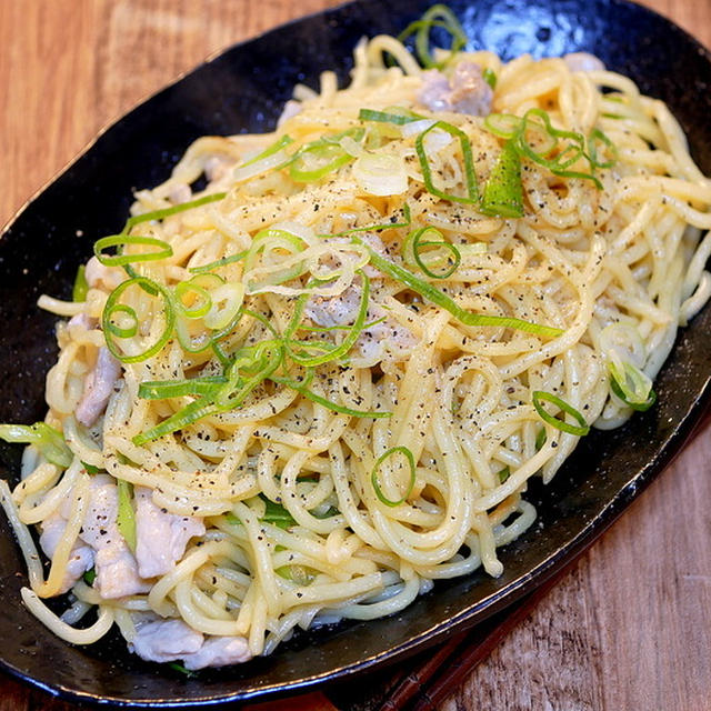 シンプルが美味しい「ねぎ豚焼きそば」＆「天丼」と「天とじ丼」