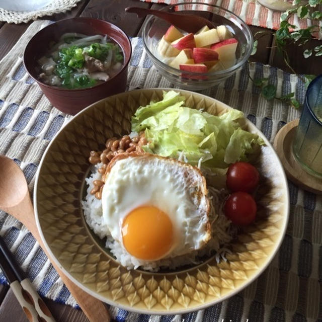 試合にむけて朝ごはんとお弁当♪黄色い目玉焼きとお弁当のメインの作り方のせました〜