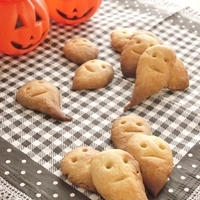 ハロウィンに♪板チョコで作った生地でおばけクッキー☆スパイス大使☆