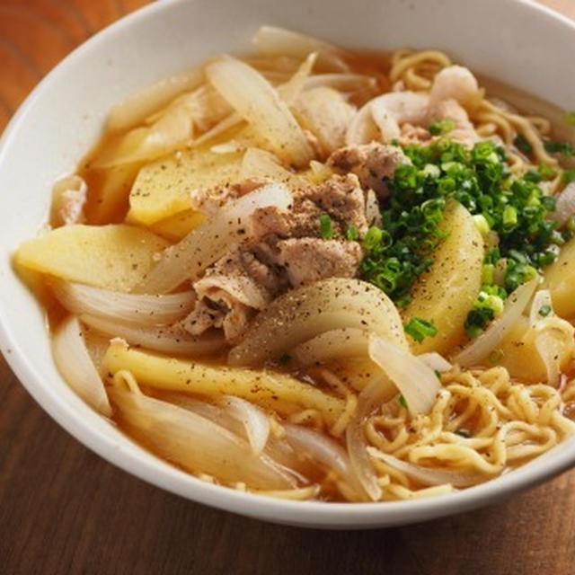 じゃがたまラーメン　、　インスタント味噌ラーメンアレンジ