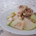 〈コールラビとツナのマヨポン炒め〉のレシピ / ブロッコリーの茎に似た味のお野菜！