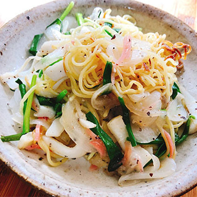 いかと新玉ねぎの塩焼きそば