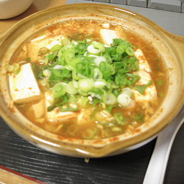 一人鍋はウマい。簡単手抜きピリ辛豆腐鍋