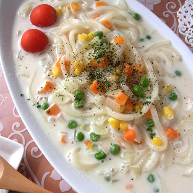 簡単おいしい☆たっぷり野菜のミルクスープうどん