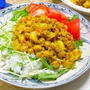 缶詰で簡単！パンにもご飯にもワインにも合う〜ひよこ豆と鮭のスパイシードライカレー。