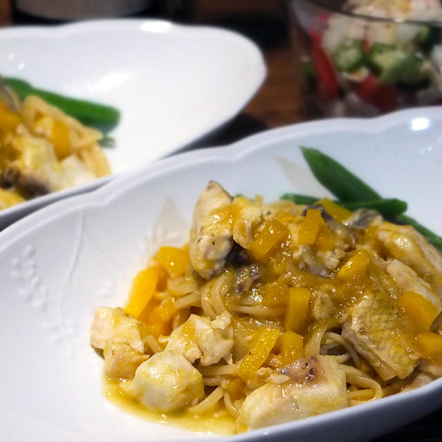 真鯛の黄トマトソースパスタ・小豆島のオリーブオイルで