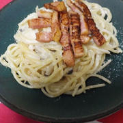 ベーコンときのこのクリームパスタ・ワンパンで作れる手軽さが嬉しい！