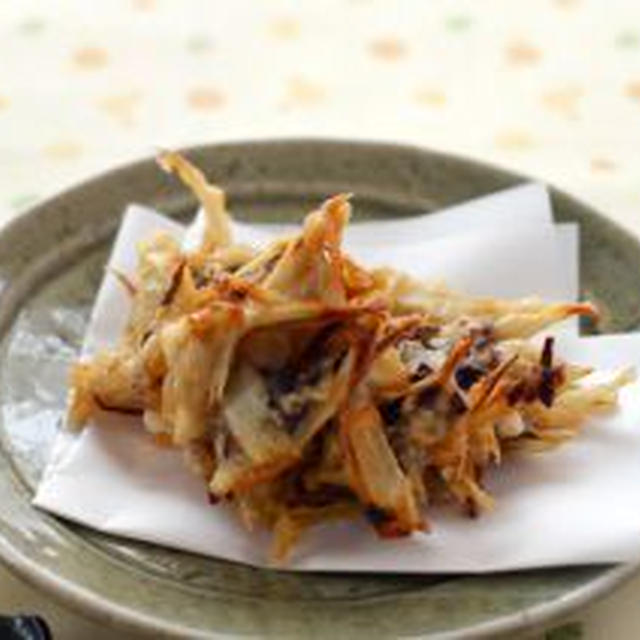 ごぼうと塩こんぶのかき揚げ。（お昼にもどうぞ）
