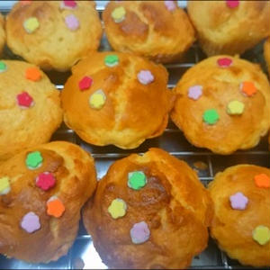 ホットケーキミックスにホイップクリーム入れてご褒美カップケーキ By Miyucyannさん レシピブログ 料理ブログのレシピ満載