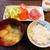 ミートローフのお味にびっくりとカレー風味のカリフラワー♪