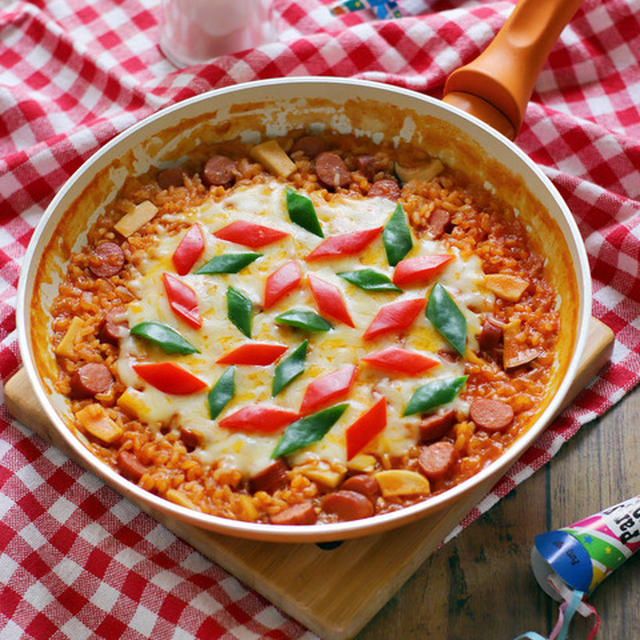 チーズとウィンナーのクリスマスパエリア