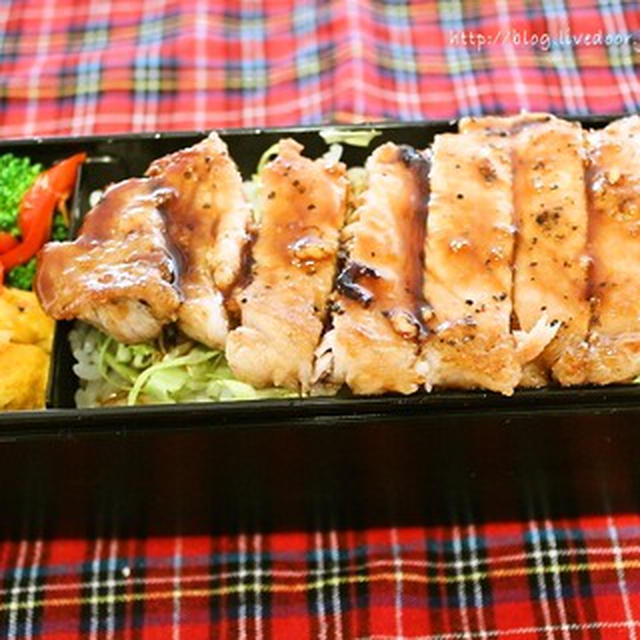 トンテキ丼弁当